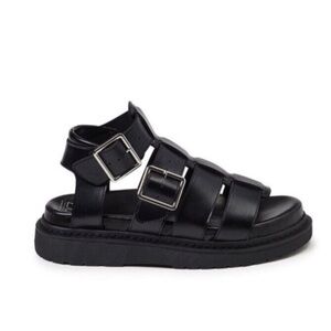 No Boundaries Fisherman Lug Bottom Sandals